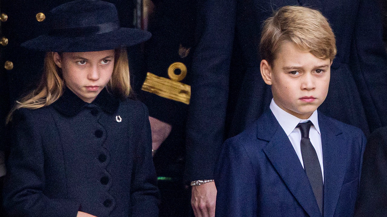 Princess Charlotte tells Prince George ‘You need to bow’ during Queen Elizabeth’s funeral – Fox News