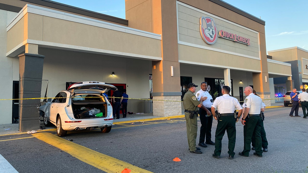Four taken into custody after fight, shooting at Florida Chuck E. Cheese