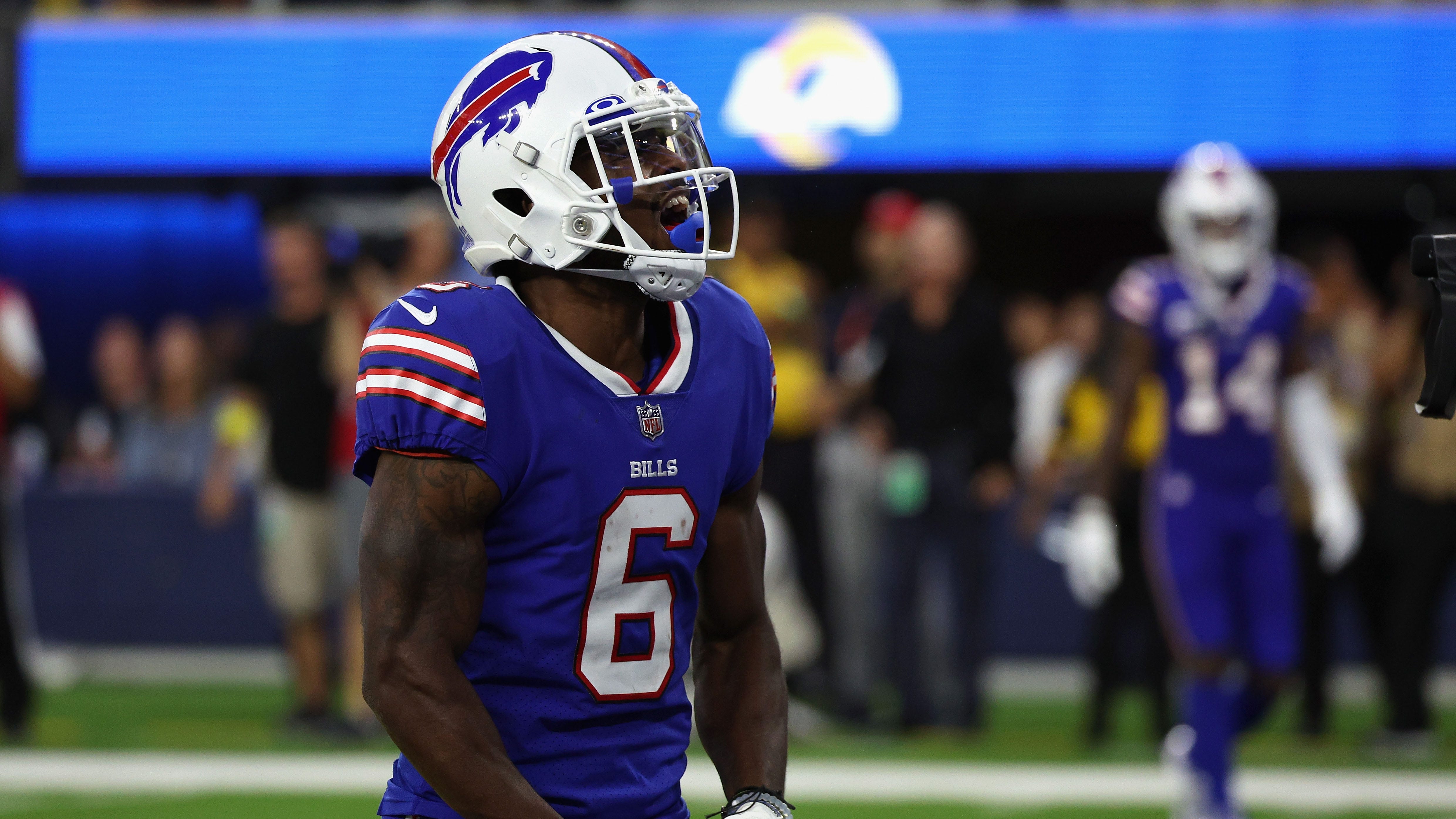 Bills' Isaiah McKenzie does gender reveal touchdown celebration for sister  in win over Rams