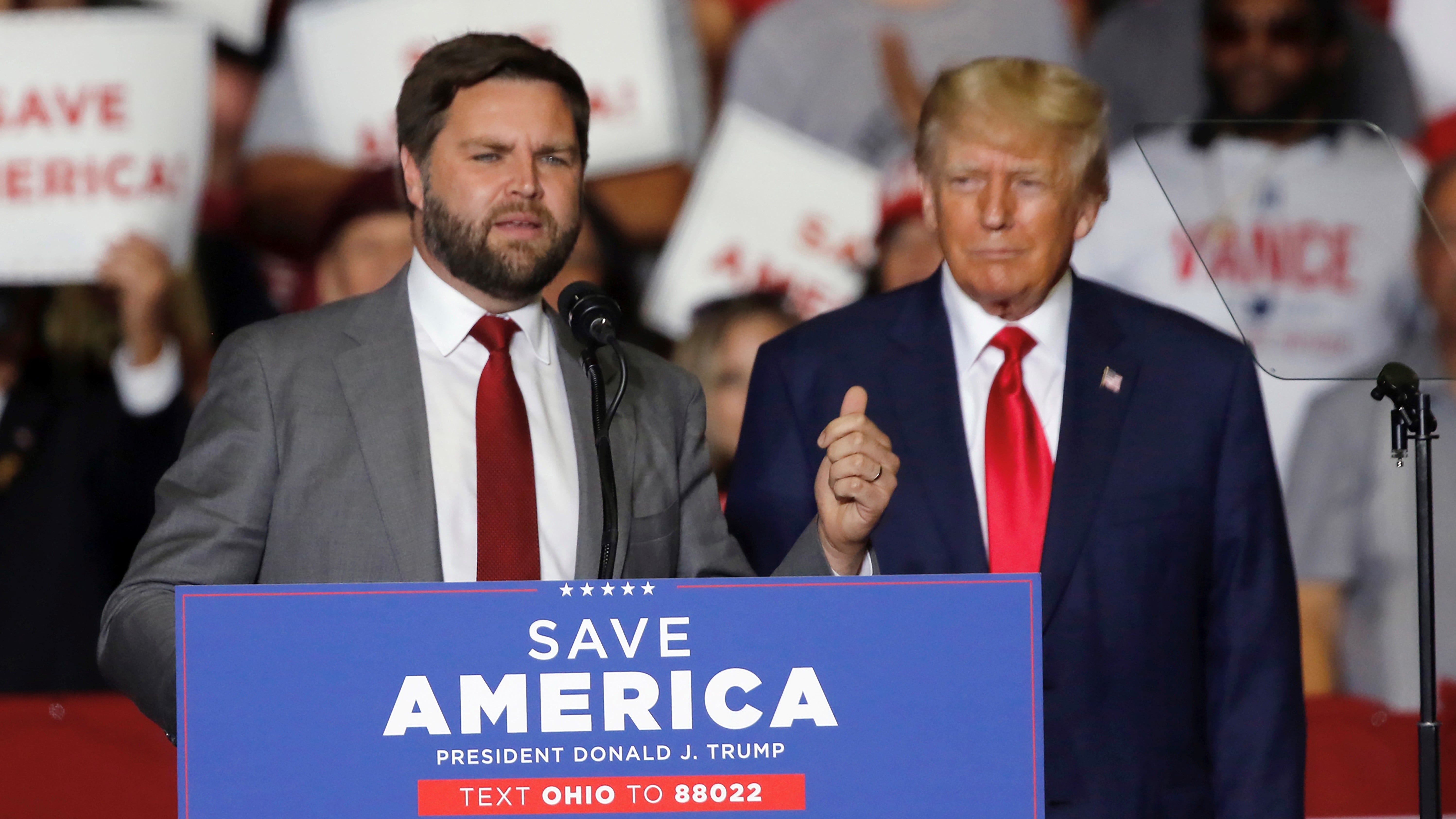 Read more about the article JD Vance slams NY v. Trump trial as Dem effort to distract that the ‘world is on fire’ under Biden