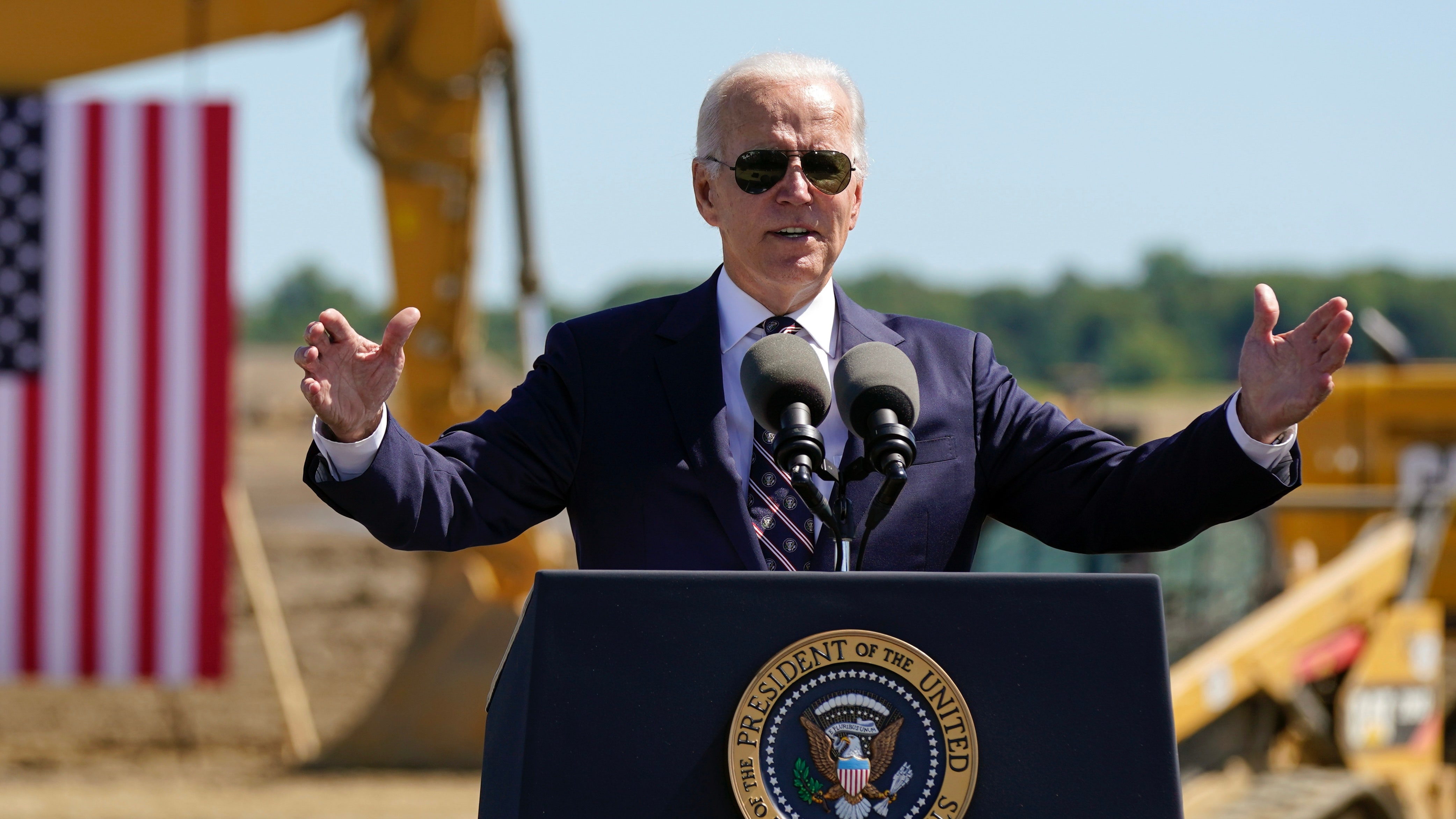 You are currently viewing Biden’s major semiconductor push is quietly riddled with DEI initiatives