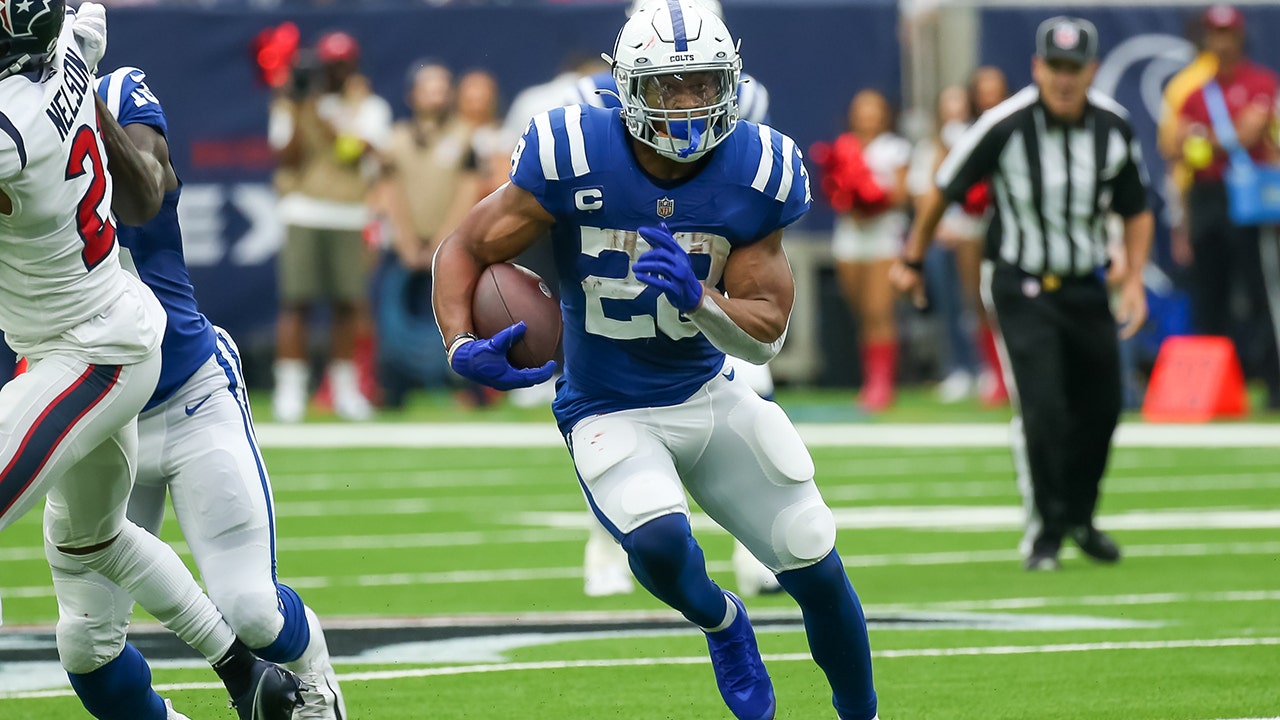 Indianapolis Colts considering placing running back Jonathan Taylor on  non-football injury list with back issue