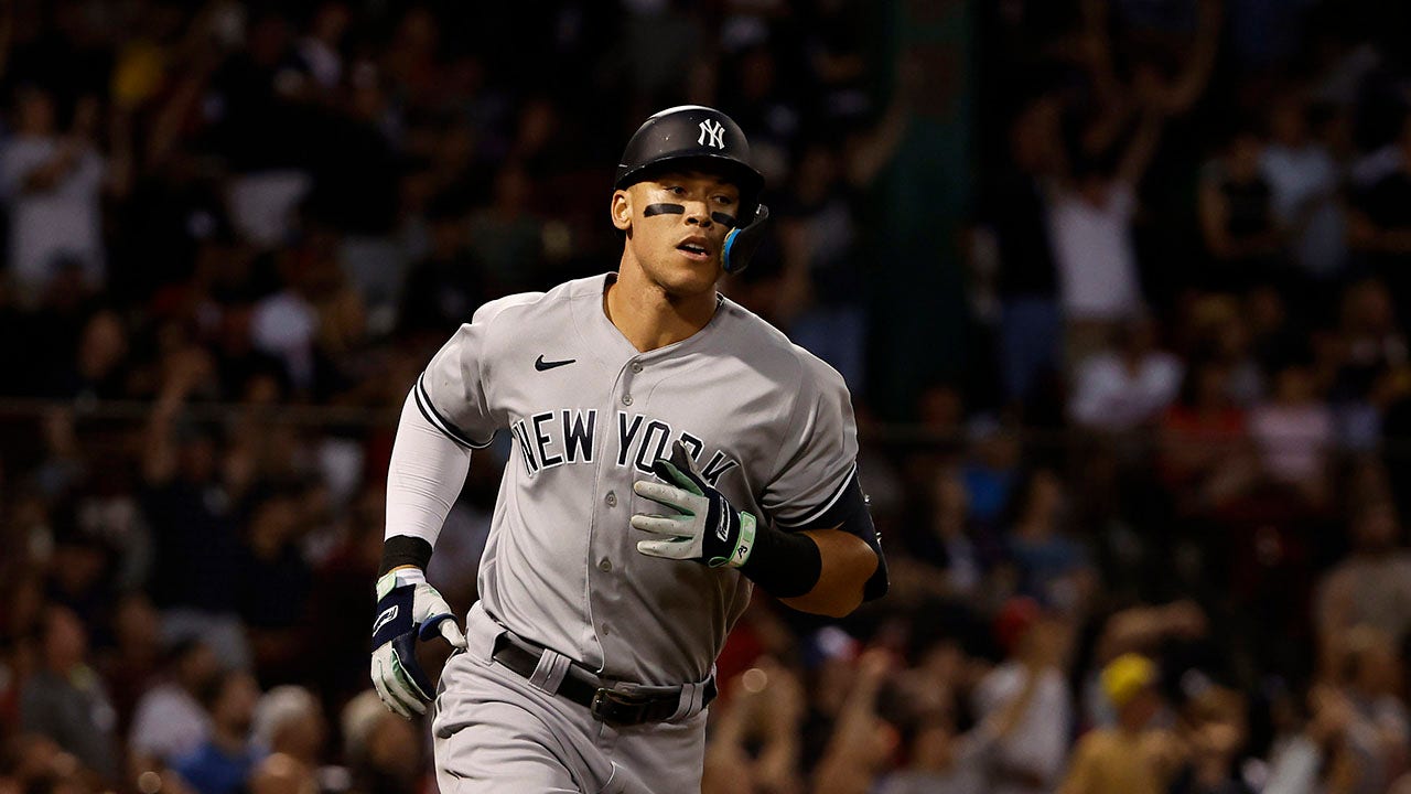 Aaron Judge hits two home runs to inch closer to history