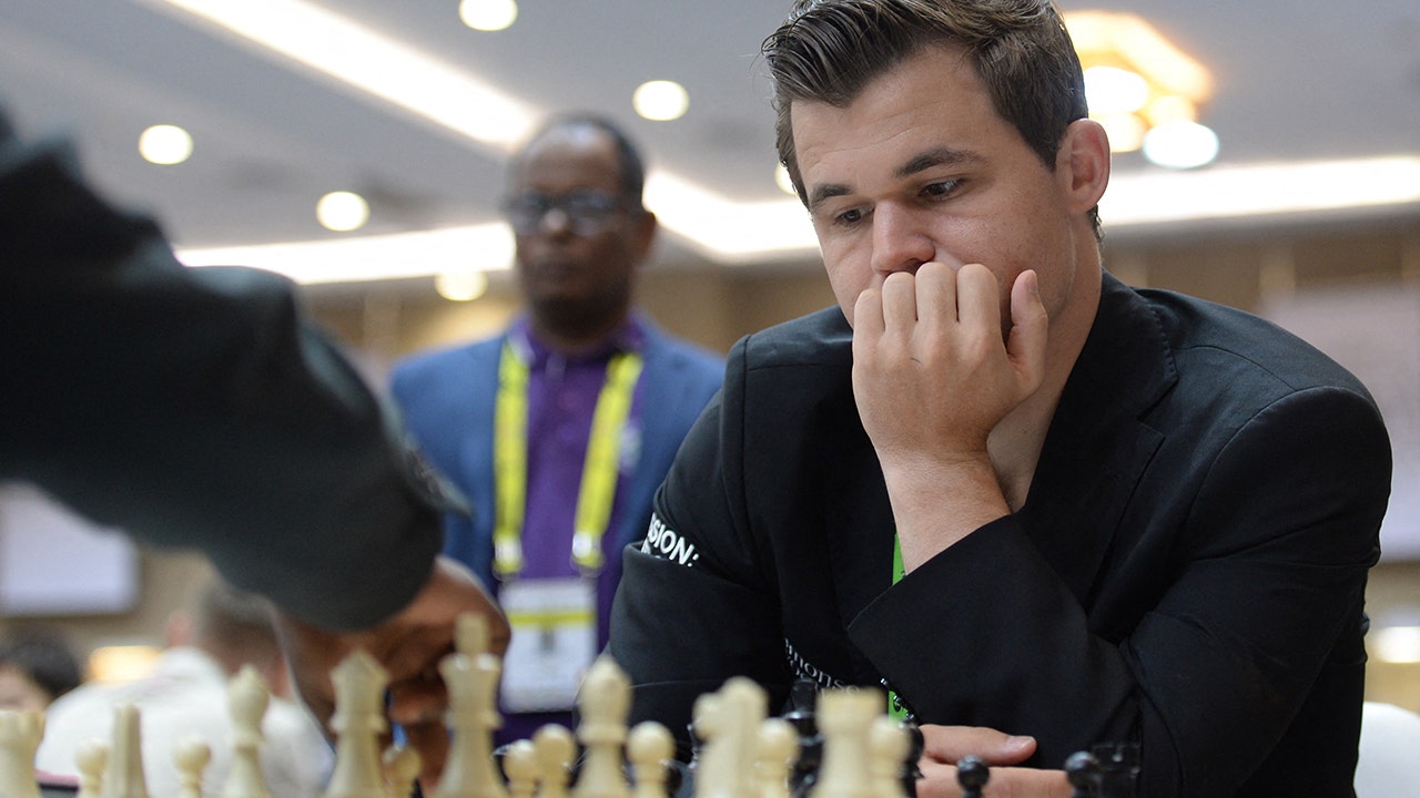 Hans Niemann: Chess player accused of cheating 'not backing down
