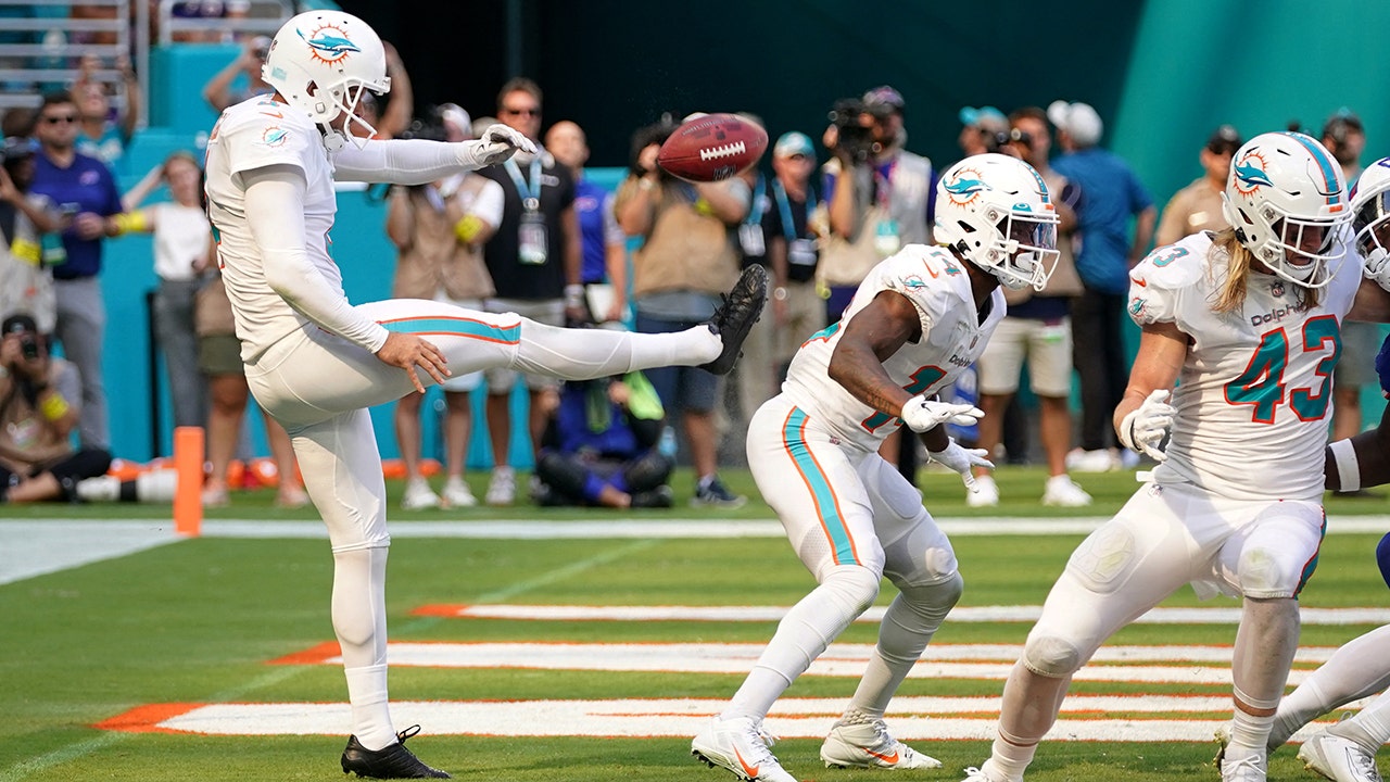 Sanchez, Jets struggle in 30-9 loss to Dolphins