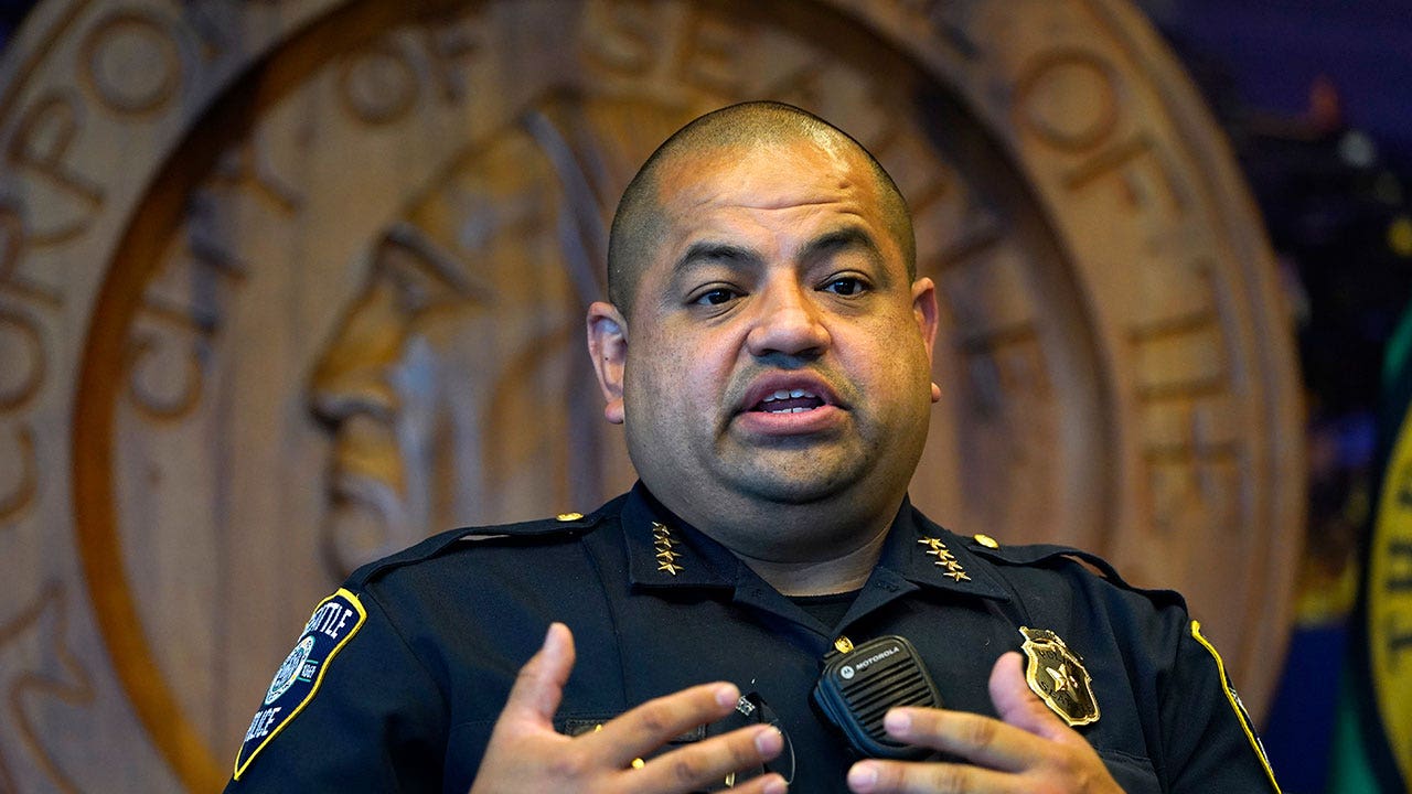 Seattle appoints new police chief, Adrian Diaz | Fox News