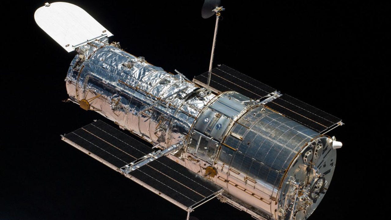 NASA e SpaceX estudam a viabilidade de empurrar o Telescópio Espacial Hubble preso para uma órbita mais alta