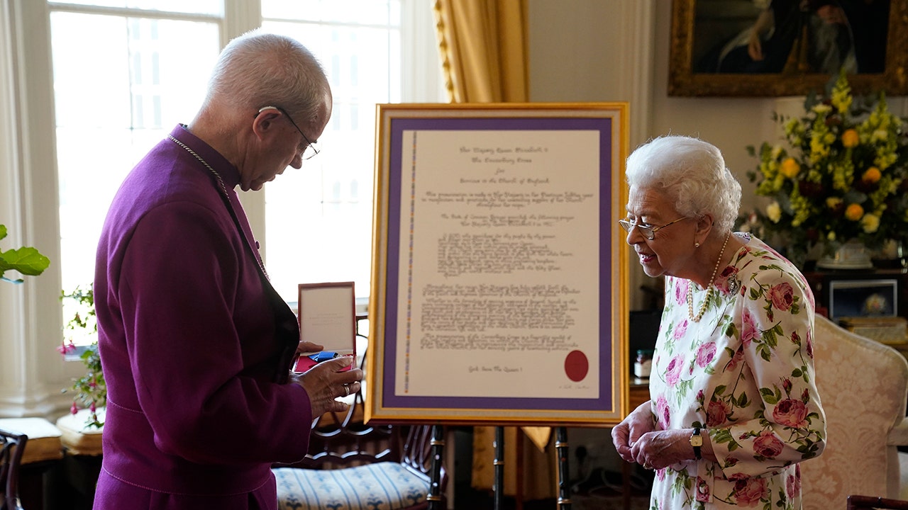 Archbishop of Canterbury says Queen Elizabeth II seemed to have 'no fear of death,' knew her 'strength'