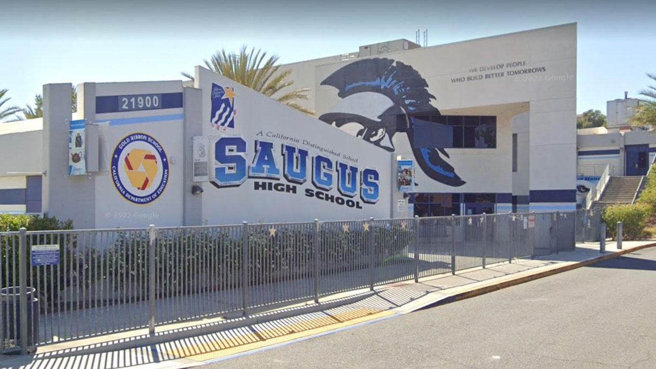 Thin Blue Line flag returns and flies before Saugus High football