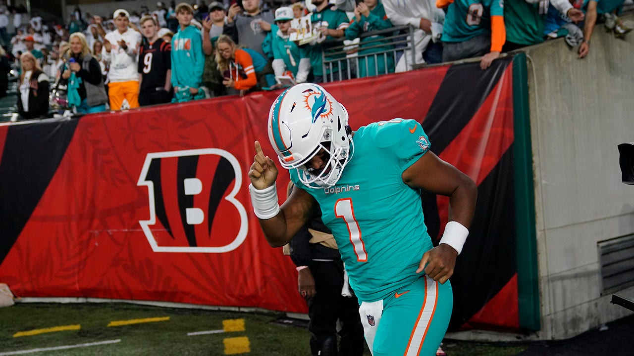 2021 NFL Preview: A successful Dolphins rebuild depends on QB Tua  Tagovailoa's improvement