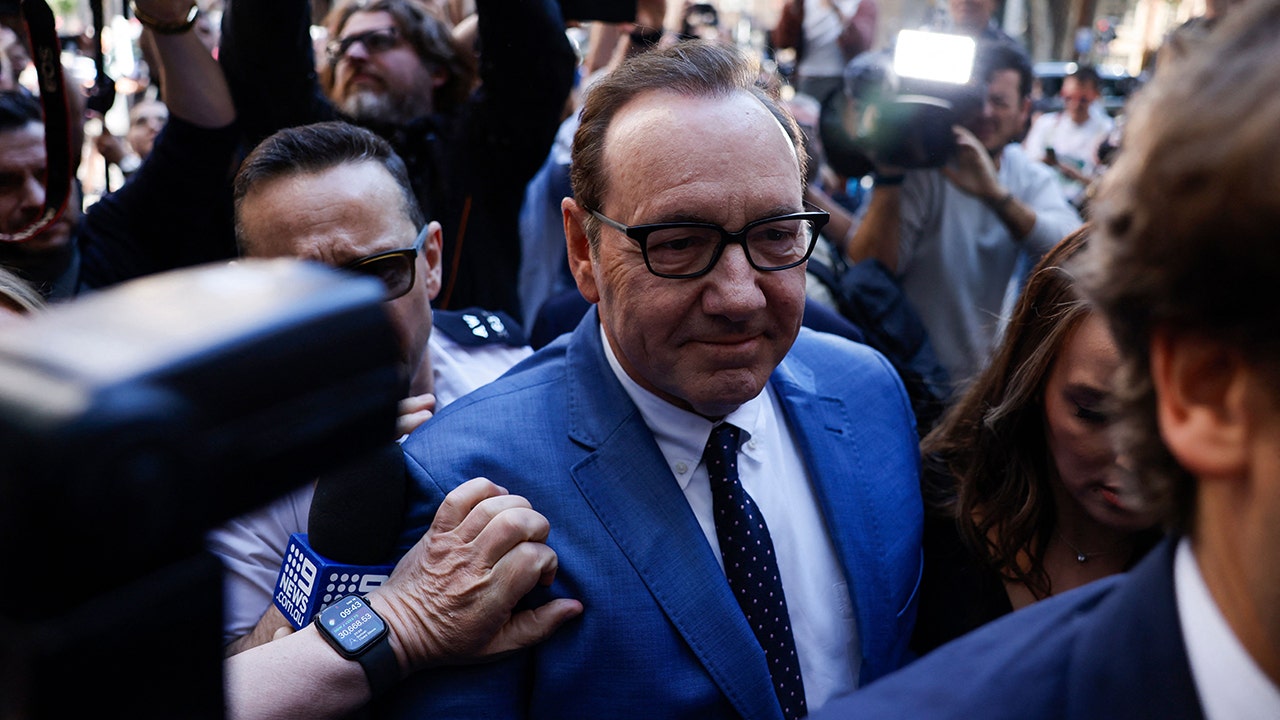 Kevin Spacey finishes his testimony in New York civil sex abuse trial