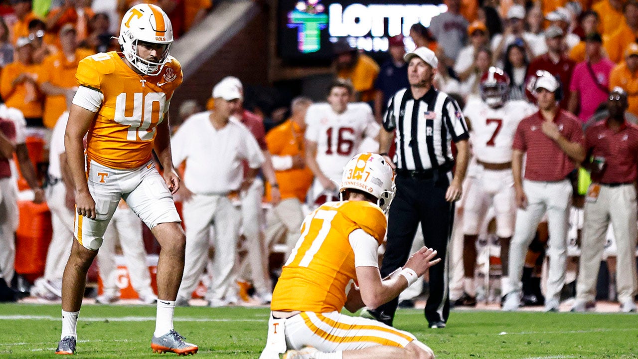 No. 6 Tennessee snaps losing streak to Nick Saban, takes down No. 3 Alabama on last-second field goal