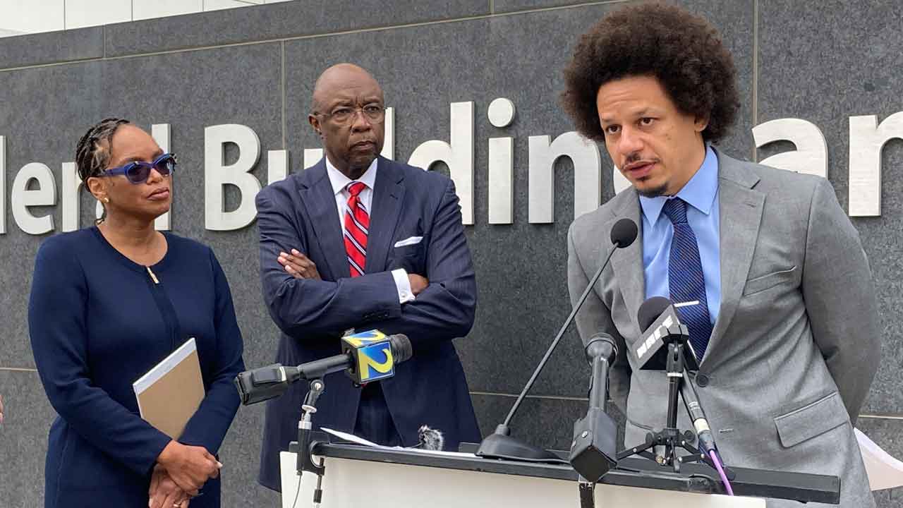 Comedians Eric André, Clayton English file lawsuit over drug search program at Atlanta airport