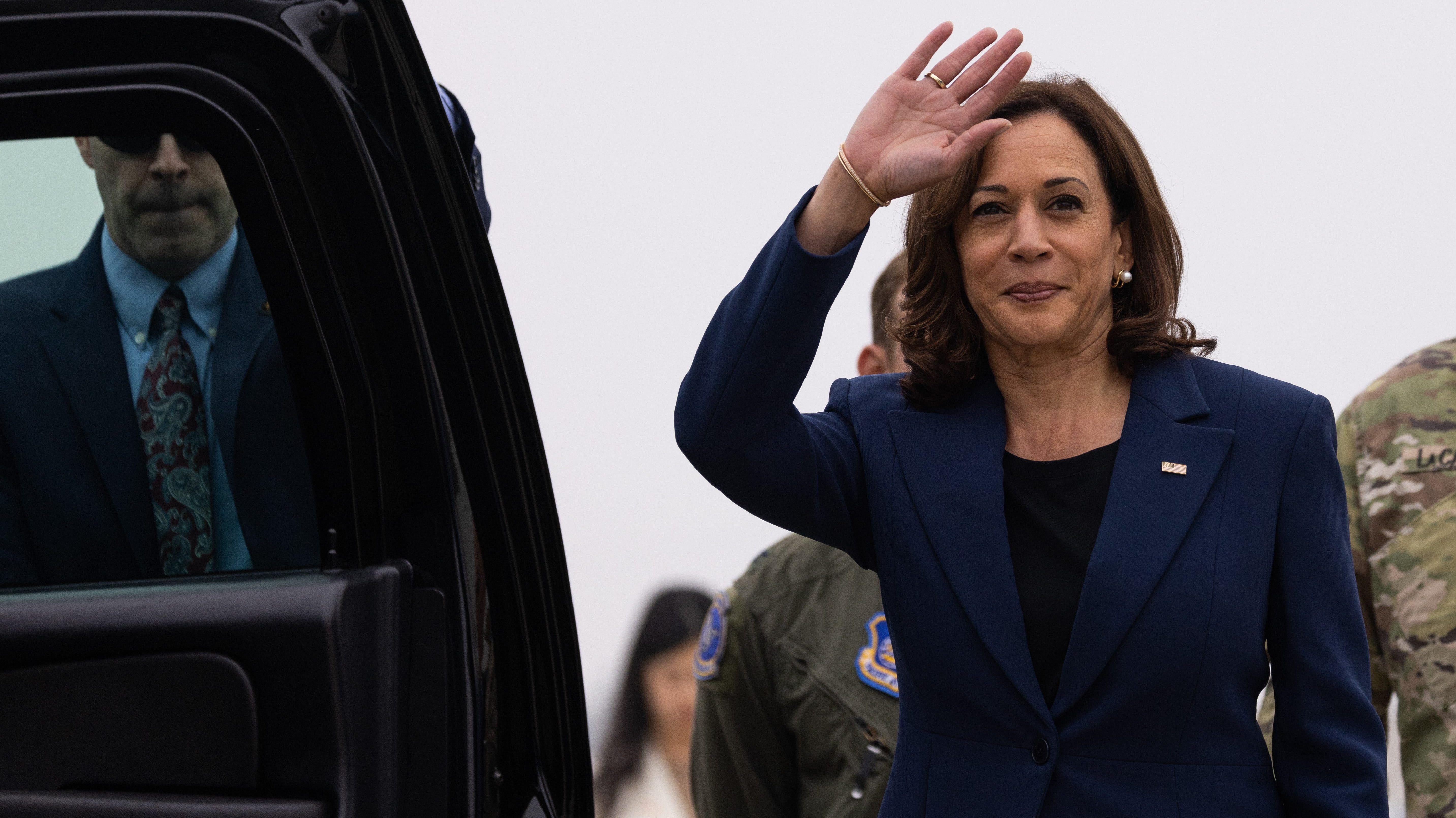 Harris again pushes amnesty, slams GOP govs for ‘dereliction of duty’ in sending migrants north