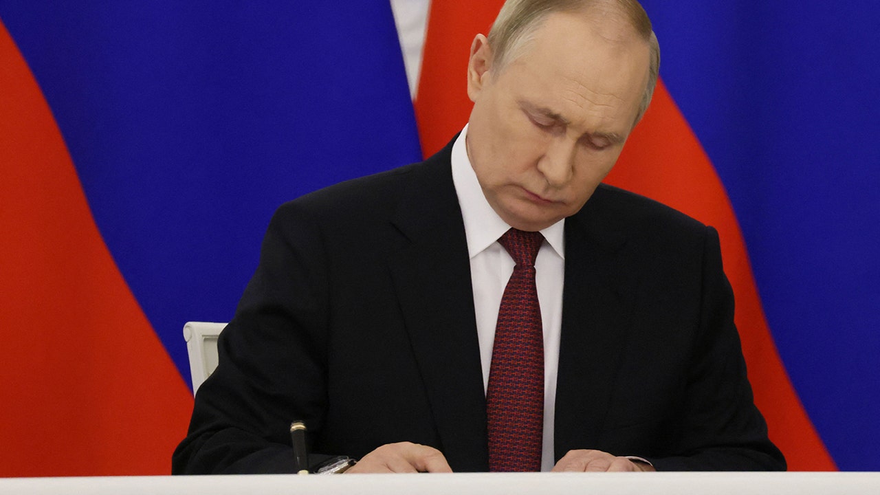 Putin signs laws annexing 4 Ukrainian regions of Donetsk, Luhansk, Kherson and Zaporizhzhia