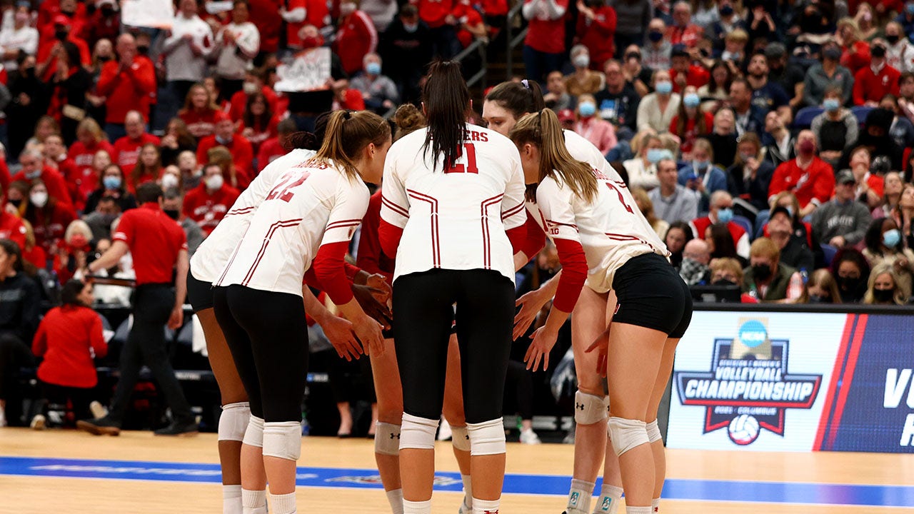 Leaked Photos Of Wisconsin Womens Volleyball Team Originated From Players Phone Fox News