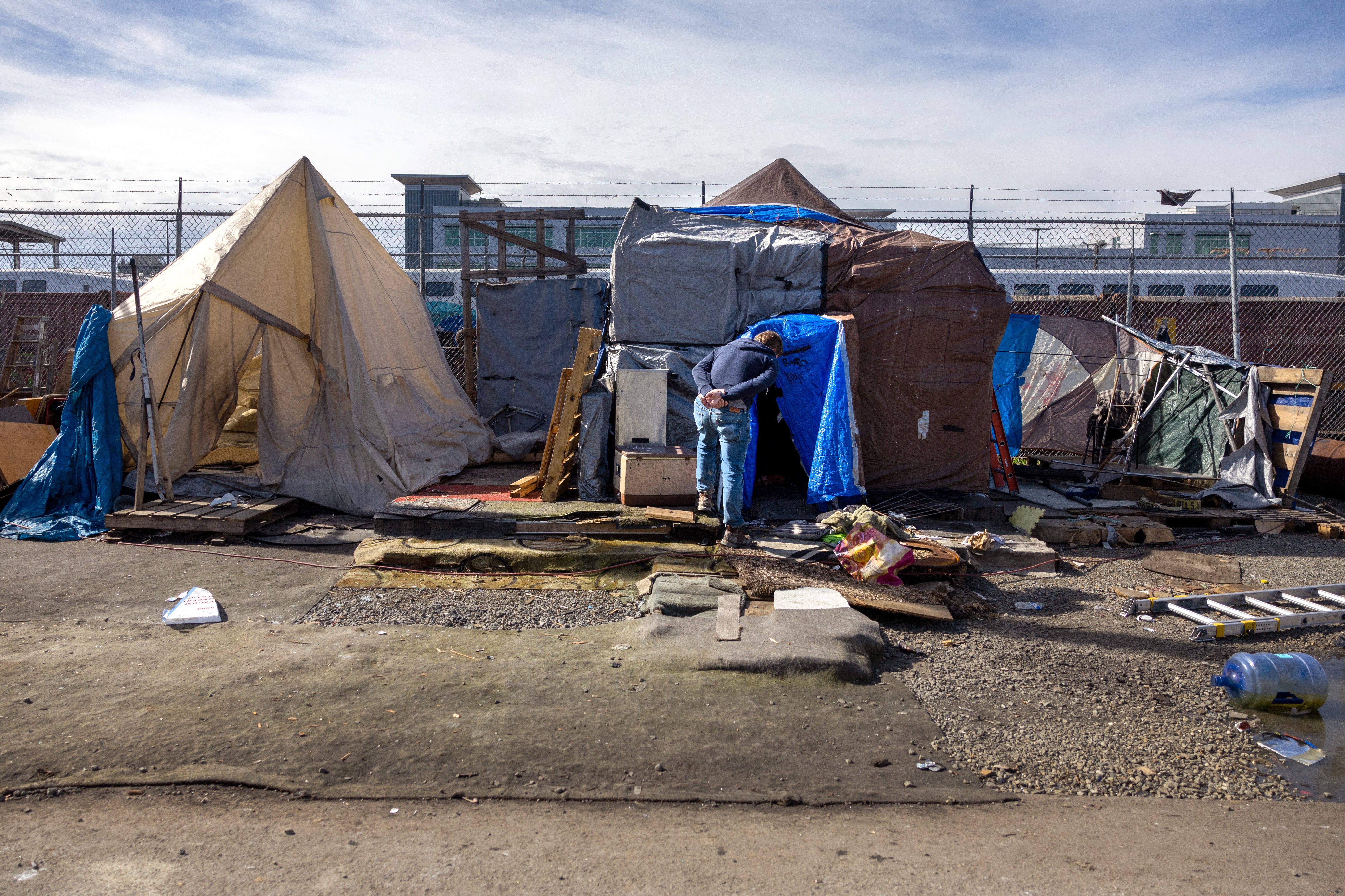 Seattle kids forced to walk past junkies on their way to school: 'Living through America's slums'