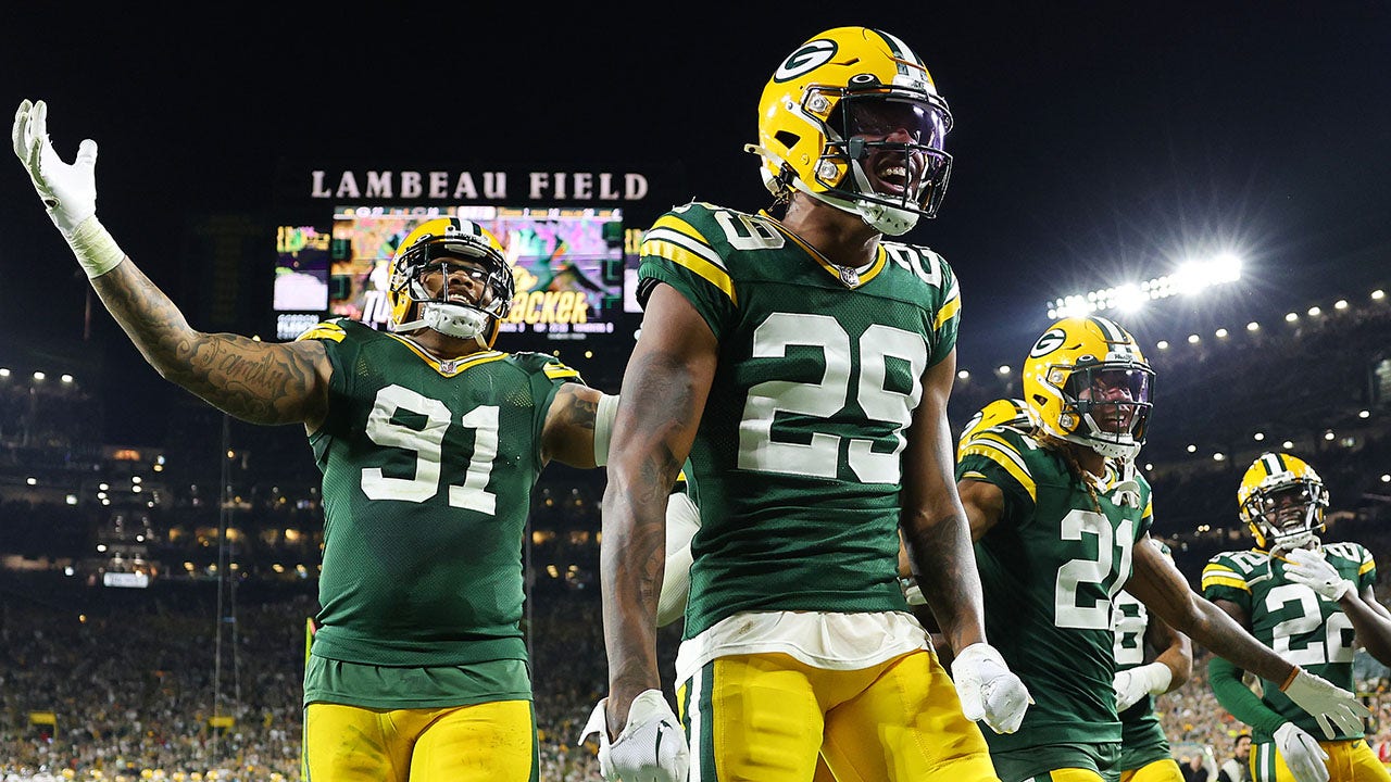 Prime Time' Rasul Douglas keeps saving Packers with late-game INTs - ESPN -  Green Bay Packers Blog- ESPN