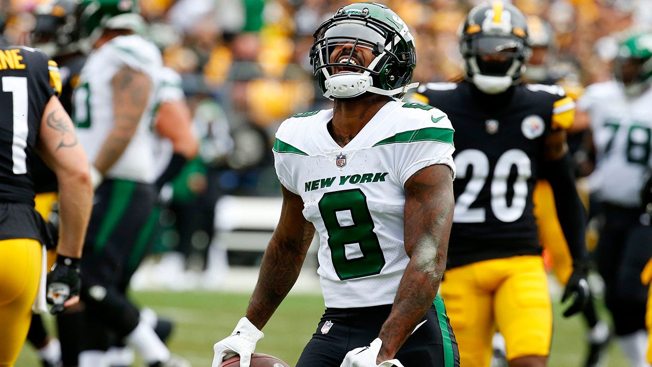 NY Jets WR Elijah Moore has rediscovered 'his smile'