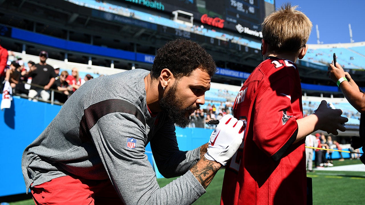 What to do with Mike Evans? - Bucs Report