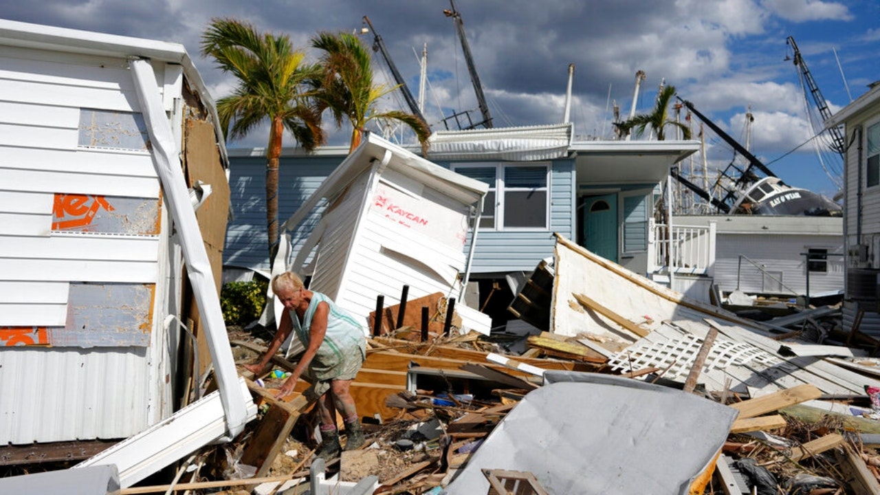 Hurricane Ian victims return to battered homes as death toll continues to rise