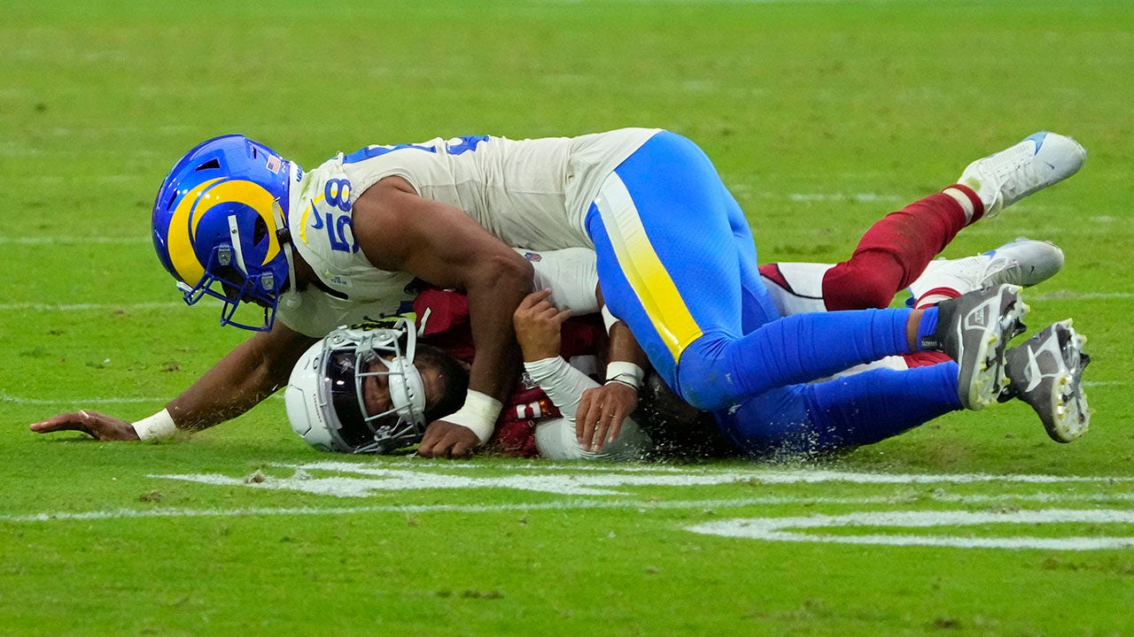 Rams players get into heated altercation on sideline during