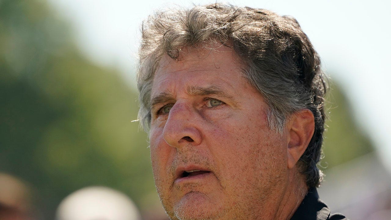 Mississippi State’s Mike Leach doesn’t care about the top 25 ranking