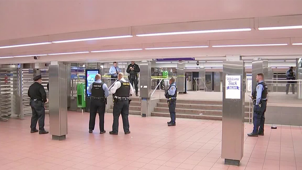 News :18-year-old shot twice in Philly City Hall train station: police