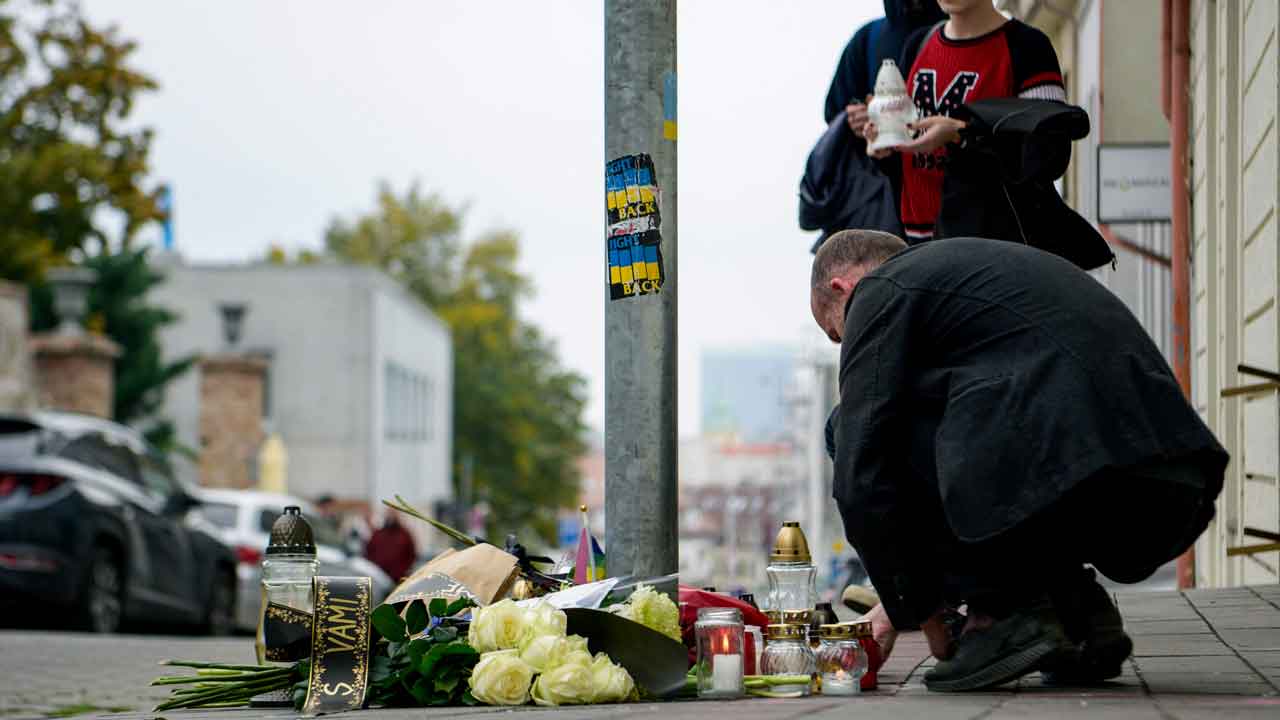 Photo of Slovenská polícia našla telo podozrivého zo streľby zapleteného do zločinu z nenávisti