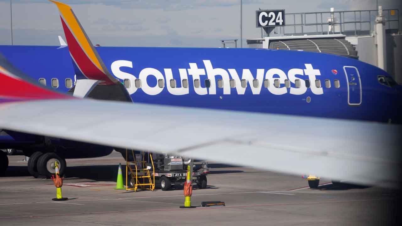 Southwest Airline pilot suing company after fellow pilot dead-bolted cockpit during flight, stripped naked