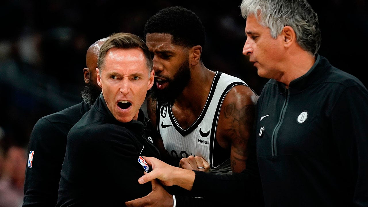 Irate Nets coach Steve Nash ejected after going berserk on referee | Fox  News