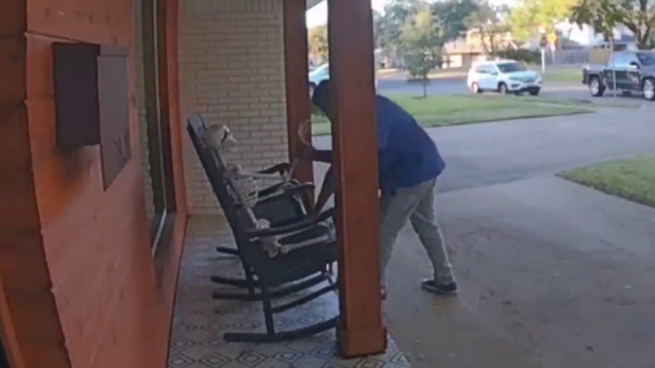 Texas thief takes off with skeleton ziptied to rocking chair