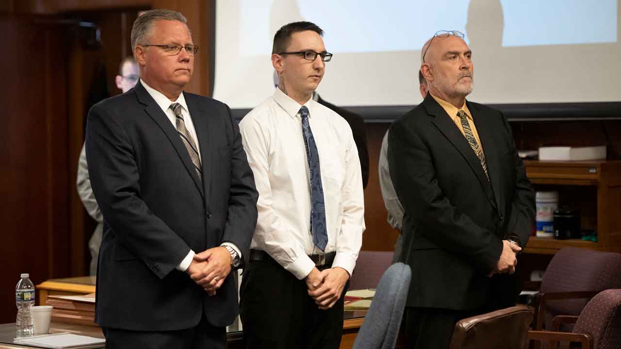 3 people connected to Michigan Gov. Whitmer kidnapping plot face jury deliberations