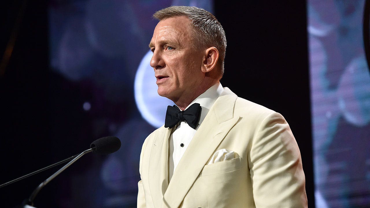 'Knives Out' director confirms Daniel Craig's character is 'obviously queer'
