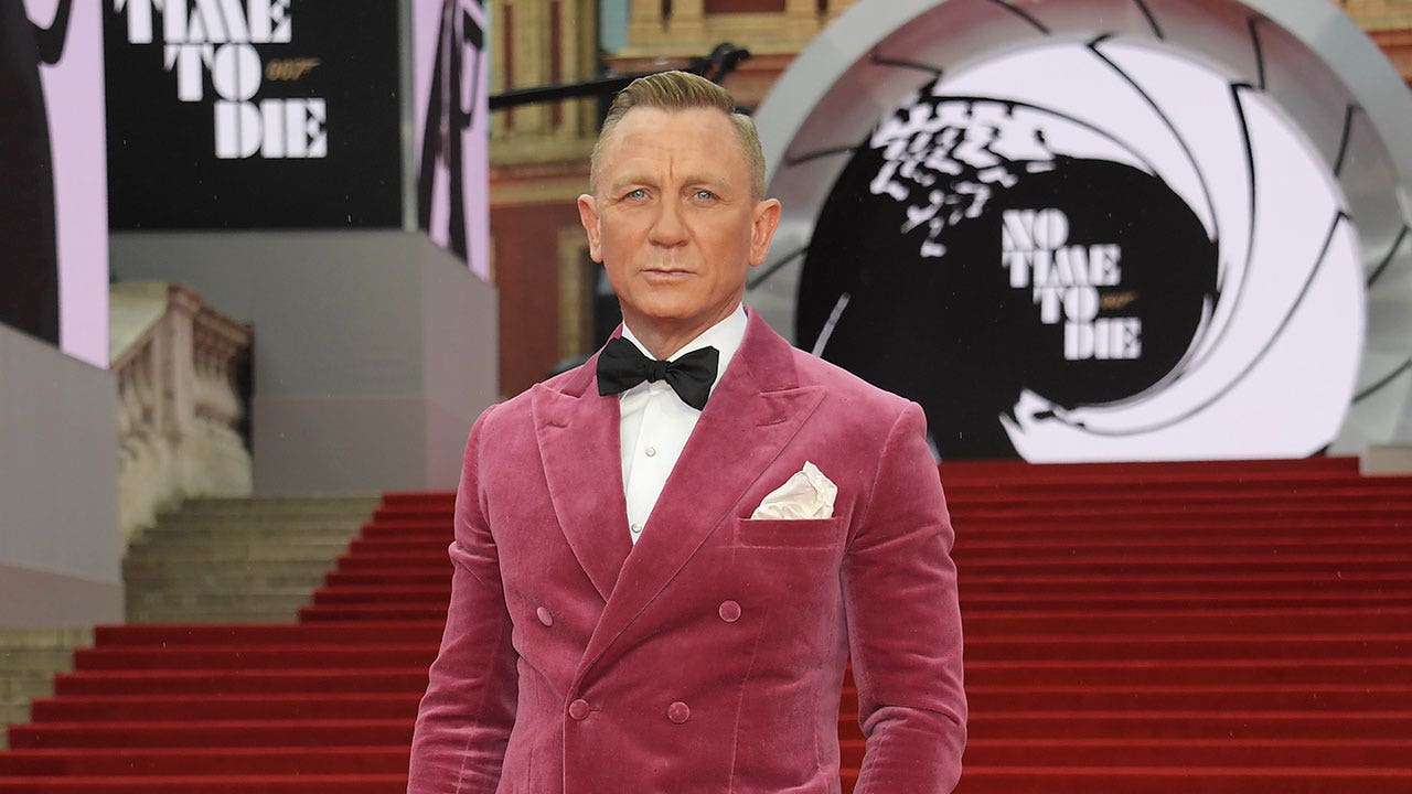 Daniel Craig News, Photos, Quotes, Video