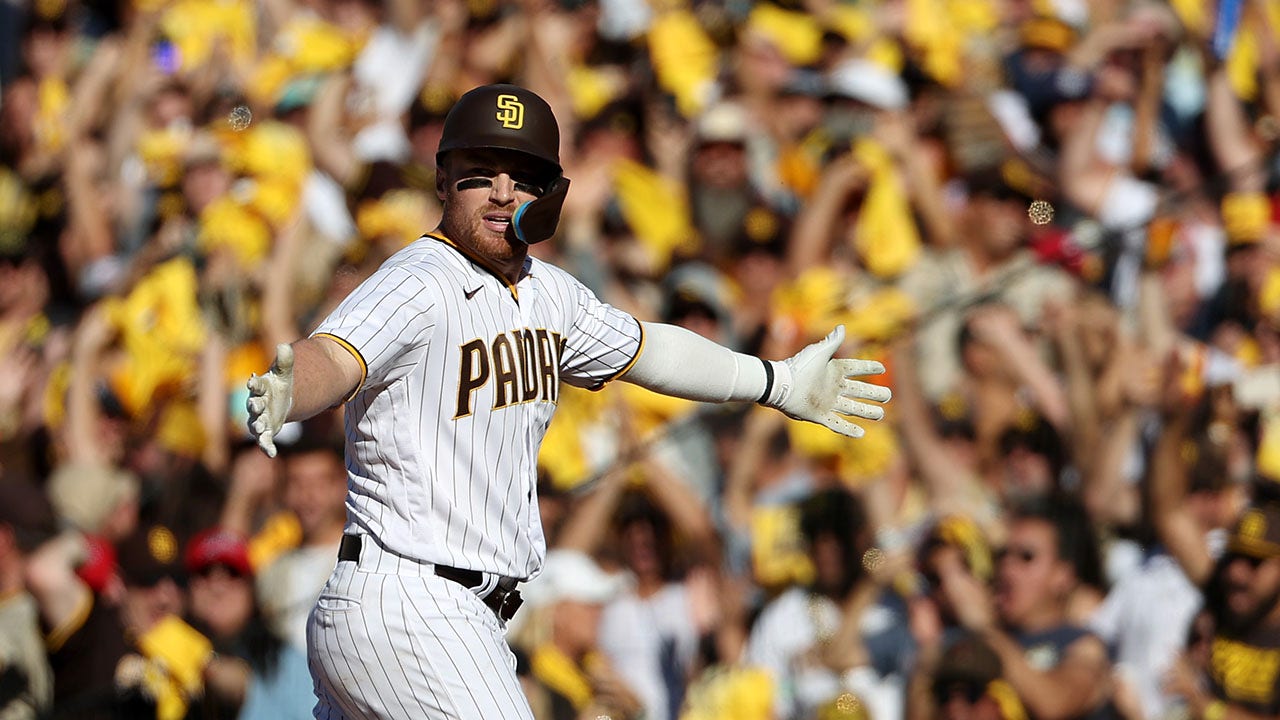 Five-run inning gives Pirates another win over Padres