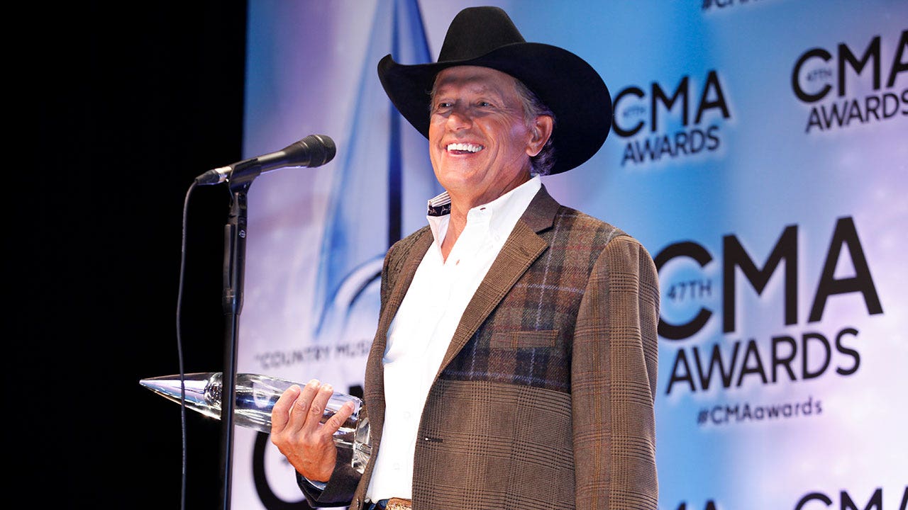 George Strait announces stadium tour with Chris Stapleton and Little Big Town in 2023