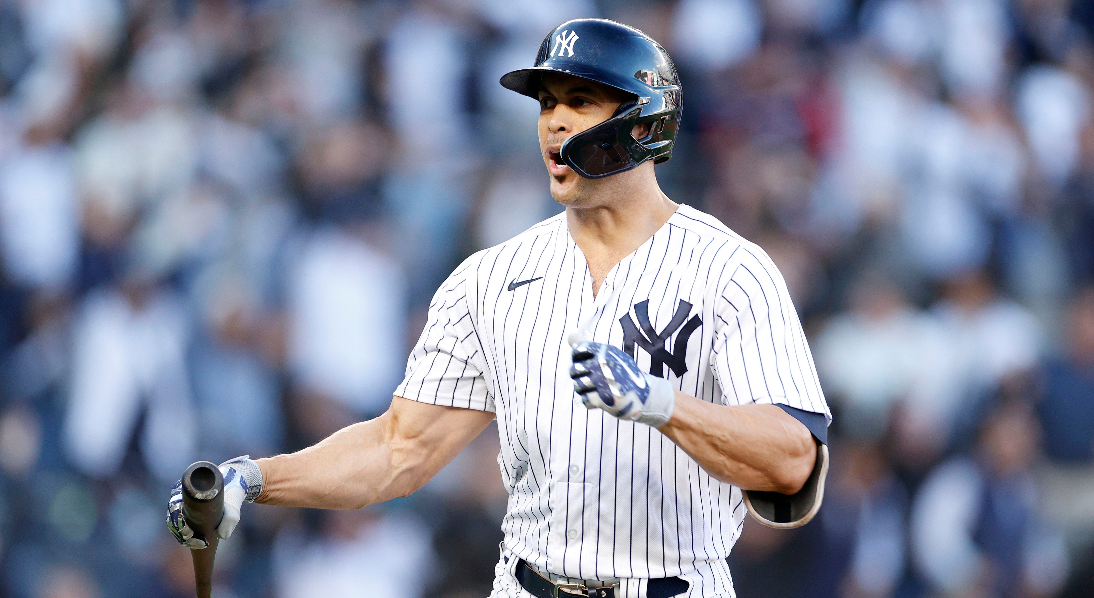 Yankees' Giancarlo Stanton reaches impressive milestone, earns curtain call  from fans