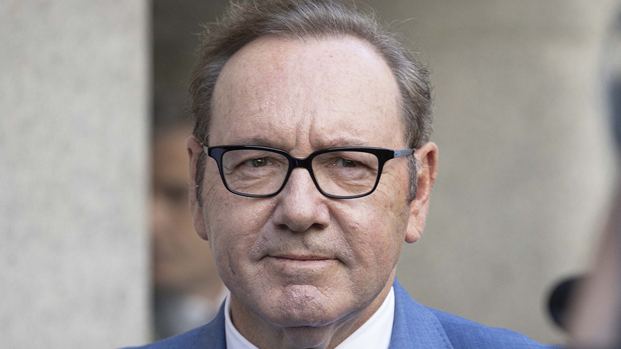 Kevin Spacey to be charged with 7 additional sexual offenses in United Kingdom