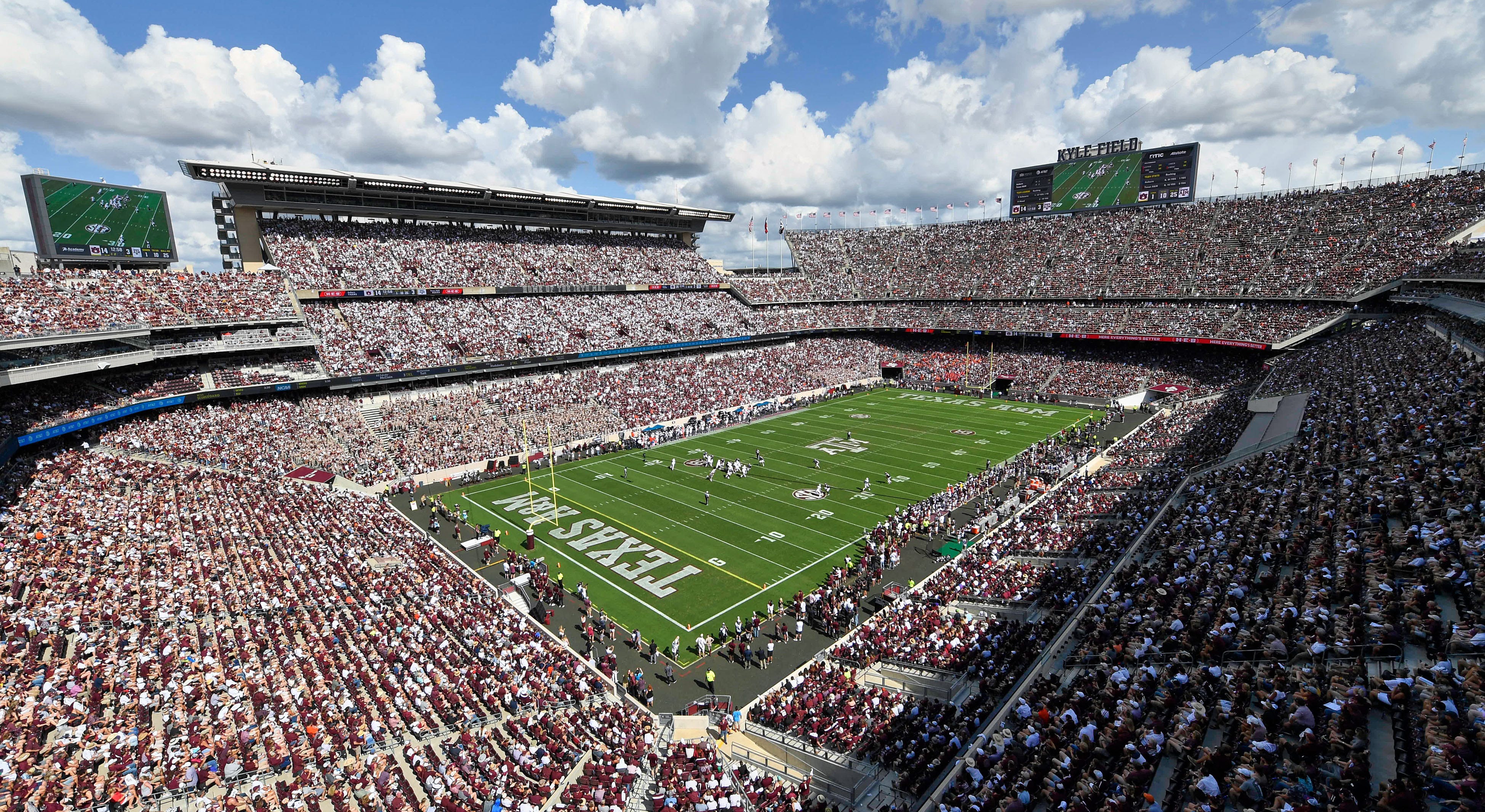 Texas A M Cancels Football Practice After Bomb Scare At Kyle Field 