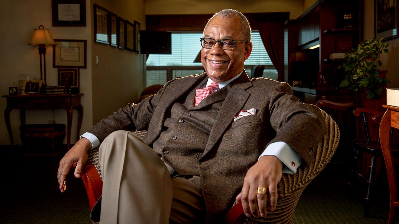 Rev Calvin Butts Of Harlem S Landmark Abyssinian Baptist Church Dead At 73 Fox News