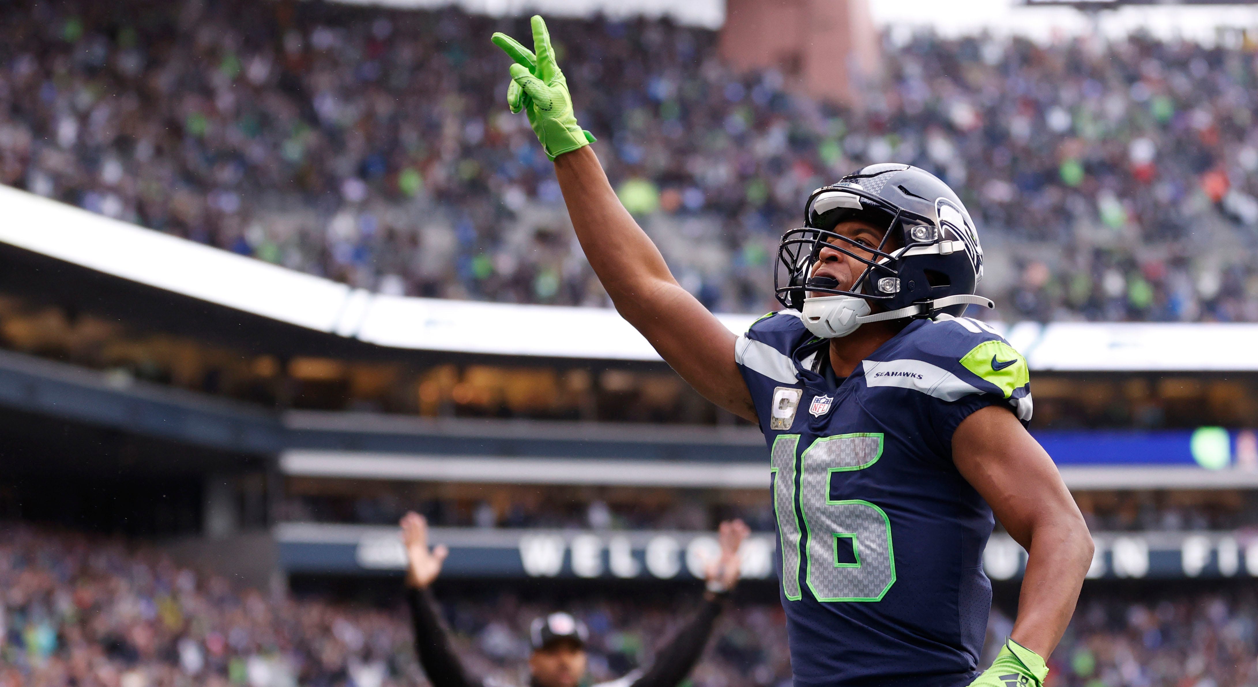 October 16, 2022: Seattle Seahawks wide receiver Tyler Lockett (16