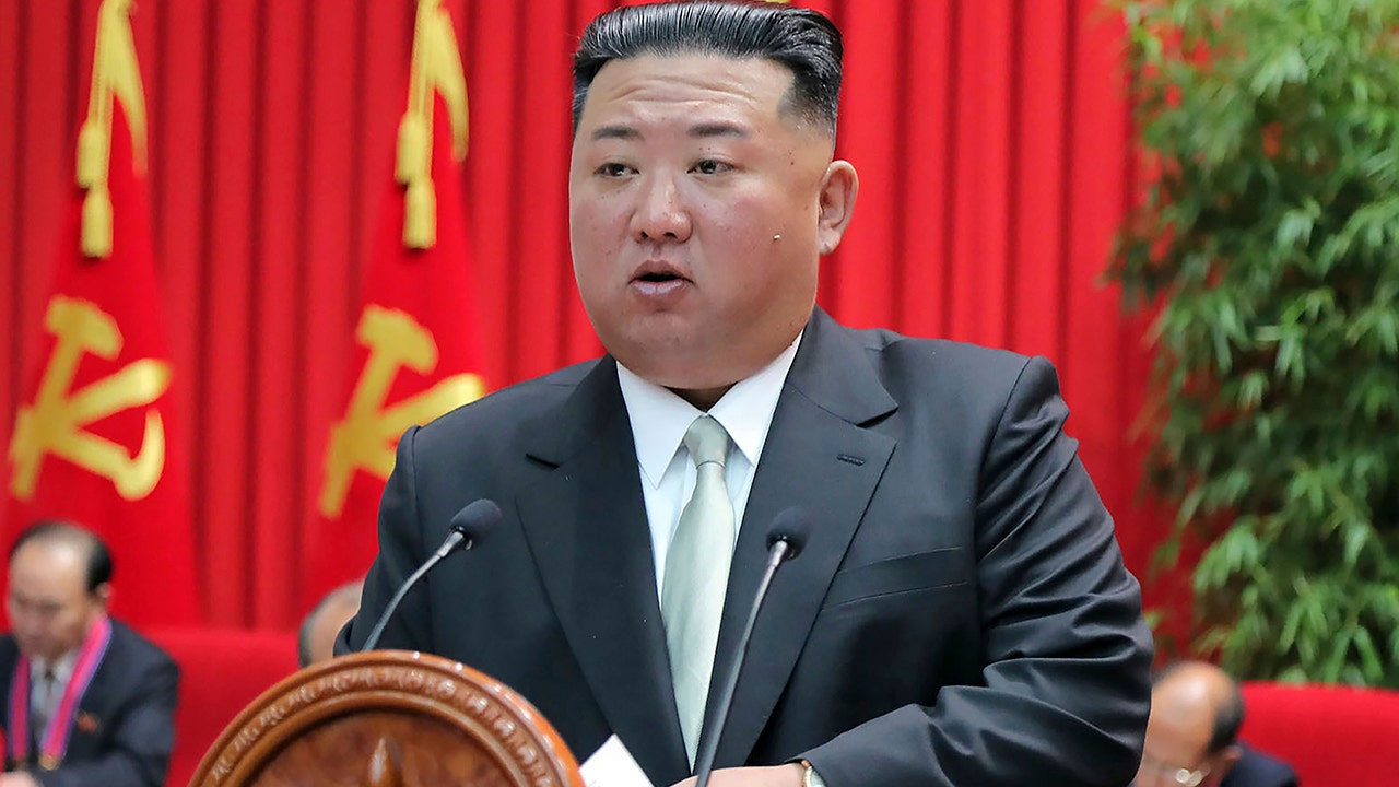 North Korea threatens 'overwhelming nuclear force' in response to US military exercises