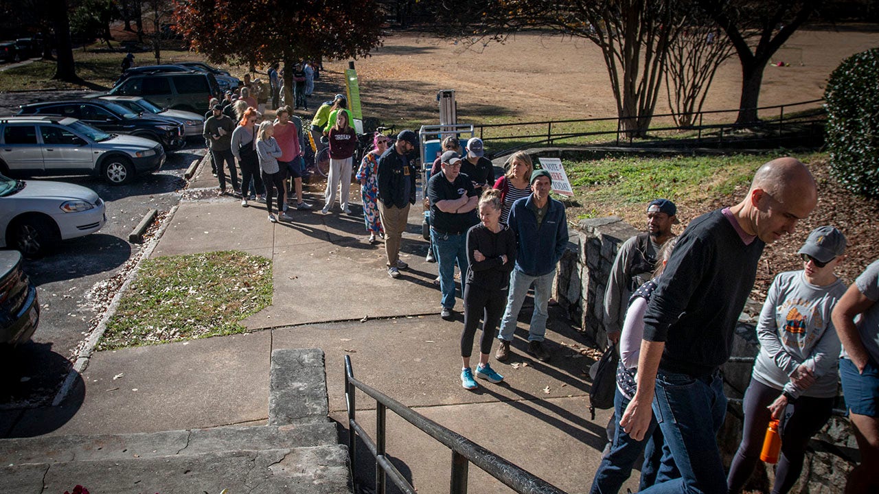 Georgia Breaks Early Voting Record As Walker, Warnock Runoff Sees Over ...