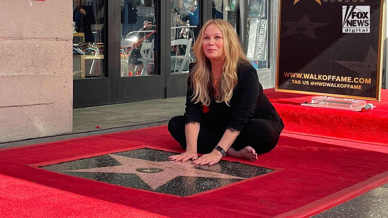 Christina Applegate tears up at Hollywood Walk of Fame ceremony in first public appearance since MS diagnosis