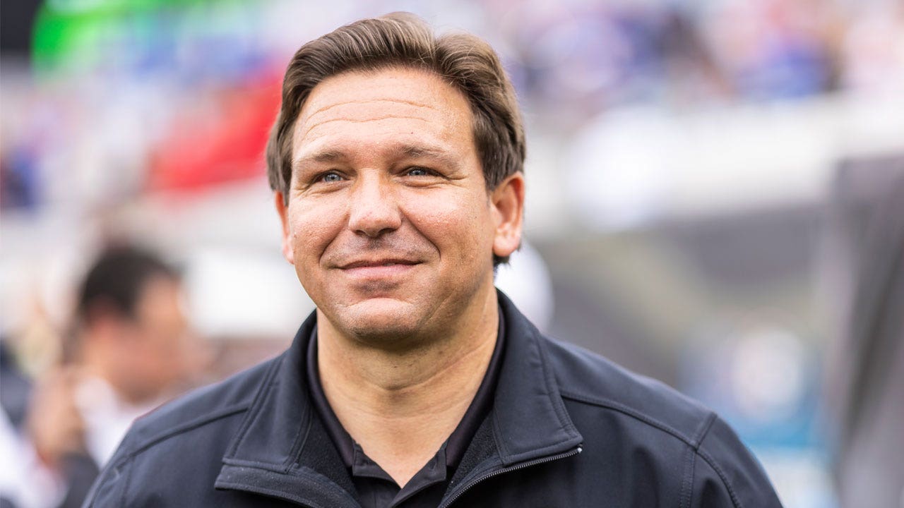 Ron DeSantis to hold ‘intimate dinner’ with top donors amid 2024 speculation