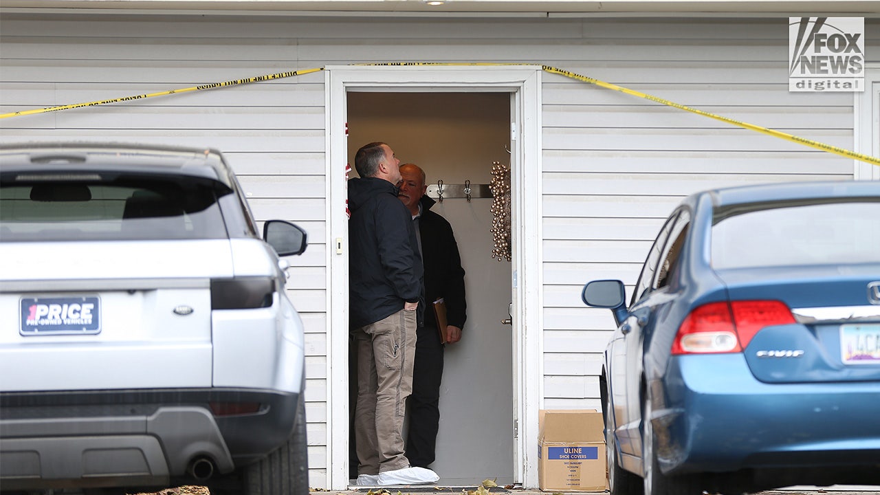 FBI back at the home where the 4 idaho students were killed