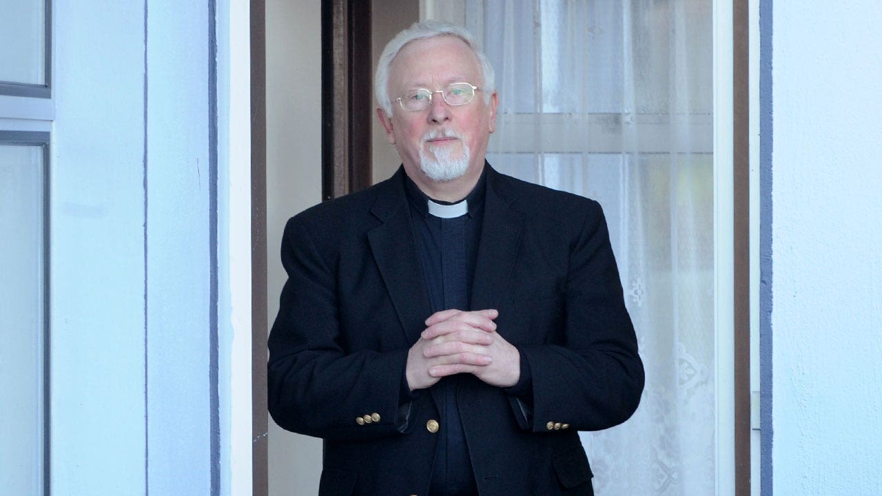 Priest defiant after bishop rebukes him for condemning ‘lunatic’ transgenderism in homily