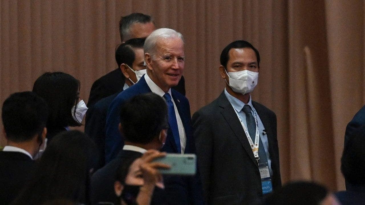 Biden mistakenly thanks Colombia for hosting ASEAN summit in Cambodia