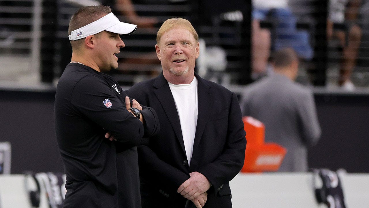 Raiders’ Mark Davis backs Josh McDaniels following shutout loss to Saints